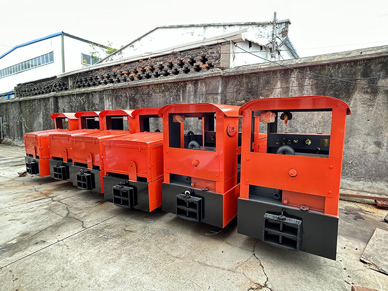 diesel locomotive, red locomotive, factory tour
